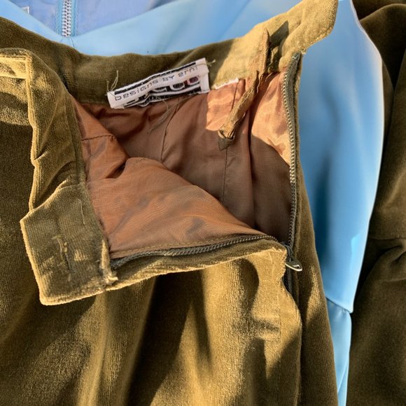 Ricco California Green Velvet 3/4 Sleeve Jacket/ Skirt and Blue Satin Blouse - Picture 14 of 15